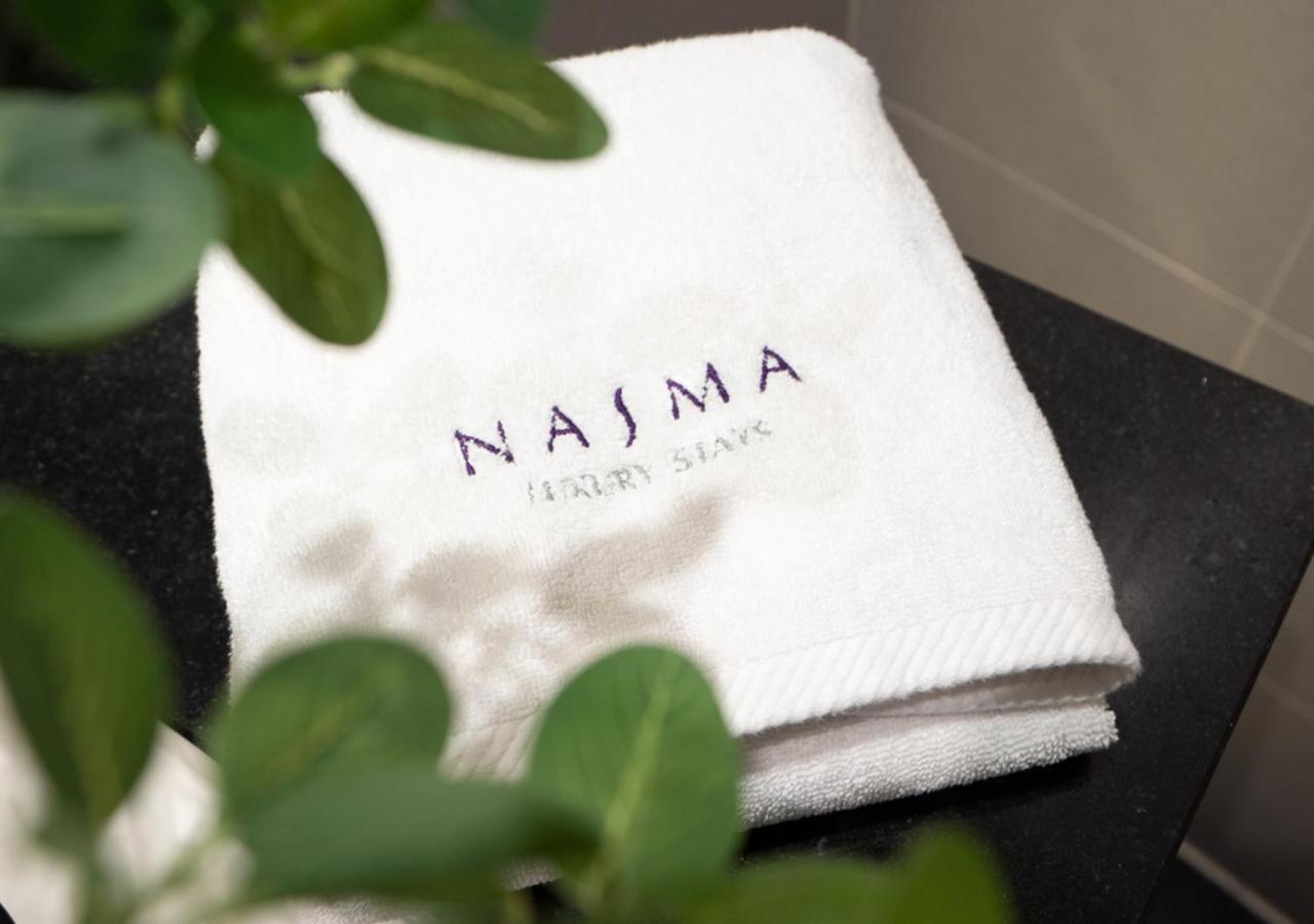 Nasma Luxury Stays - Cayan Tower دبي المظهر الخارجي الصورة